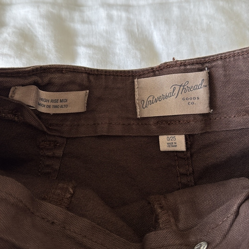 Universal Thread High Rise Shorts - Picture 3 of 4